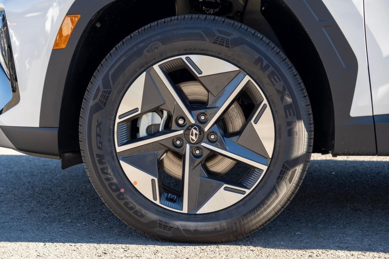 2026 Hyundai Tucson Preferred AWD w/Trend Pkg [TUCWDK2EPMTM] Photo5