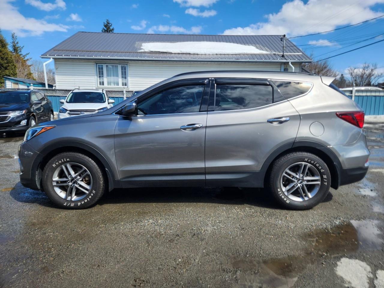 2017 Hyundai Santa Fe Sport 2.4 Premium (A6) 4dr All-Wheel Drive Photo