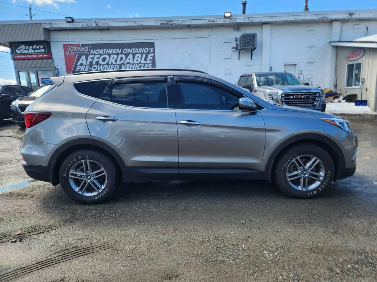 2017 Hyundai Santa Fe Sport 2.4 Premium (A6) 4dr All-Wheel Drive Photo