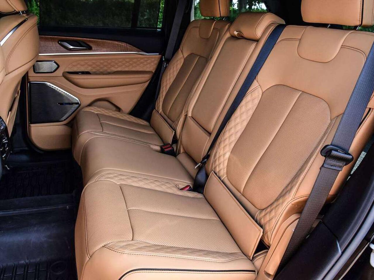 2025 Jeep Grand Cherokee Summit 4dr 4x4 Photo