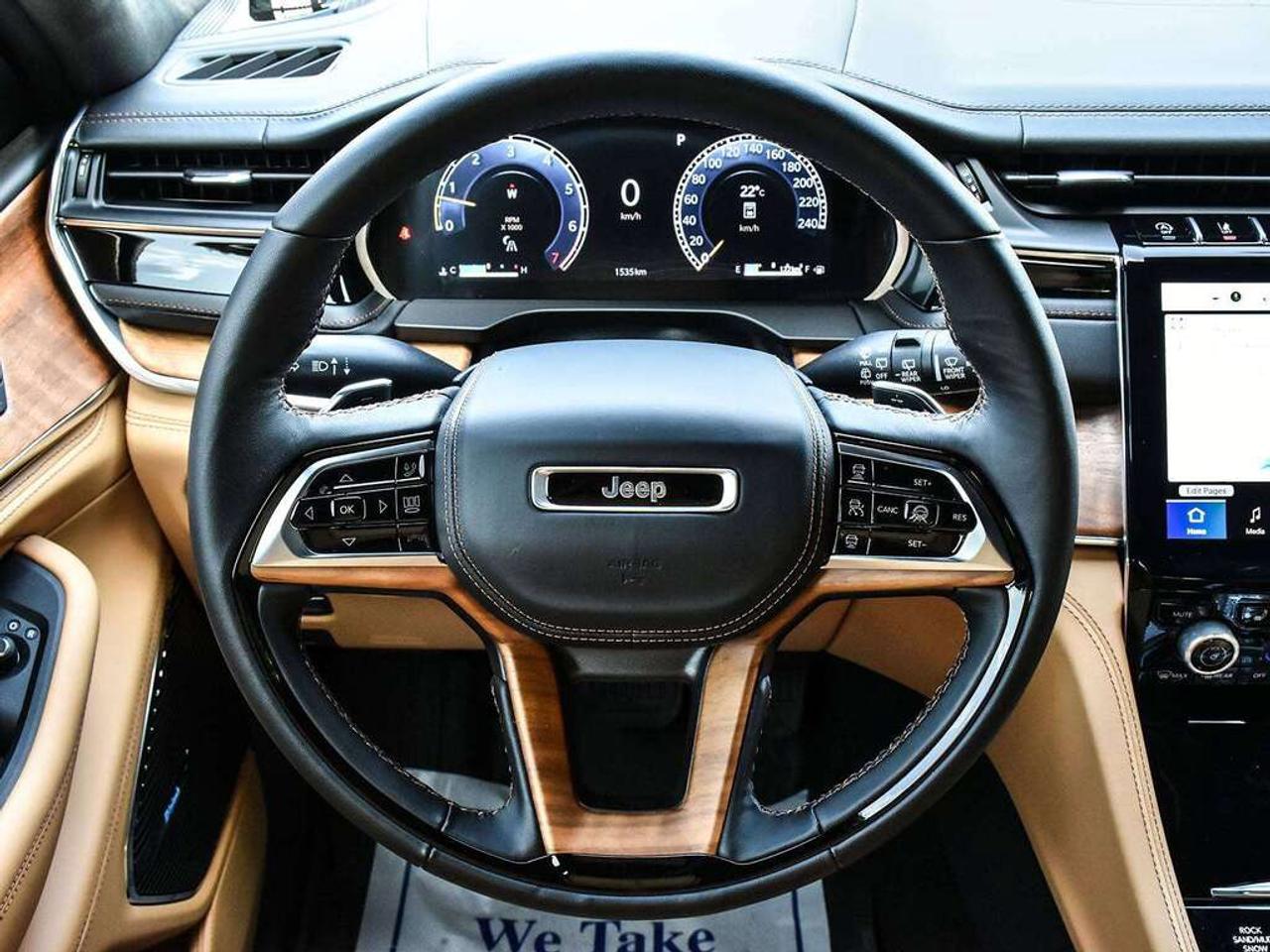 2025 Jeep Grand Cherokee Summit 4dr 4x4 Photo
