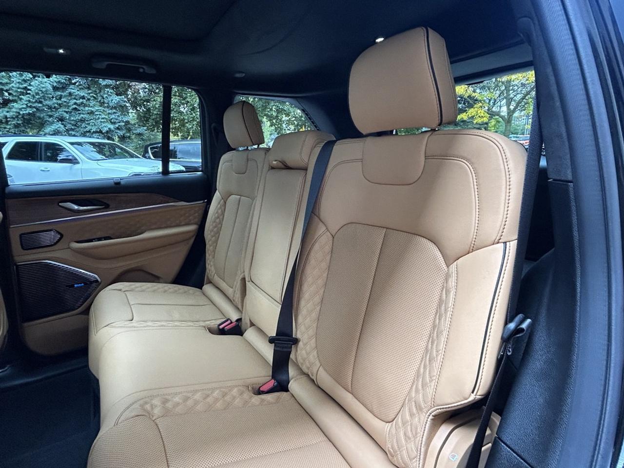 2025 Jeep Grand Cherokee Summit 4dr 4x4 Photo