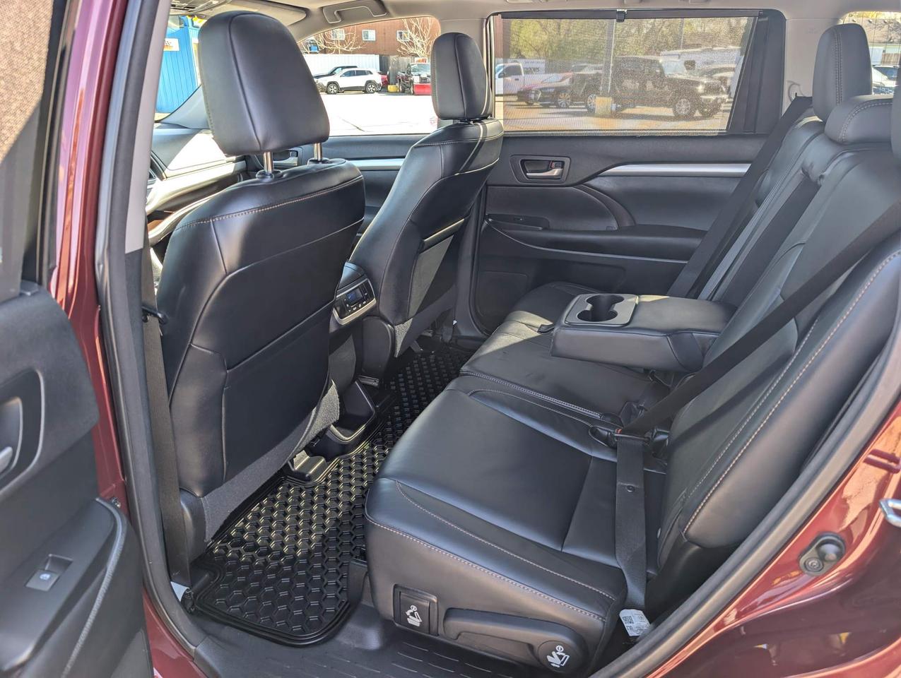 2015 Toyota Highlander XLE 4dr All-wheel Drive Photo