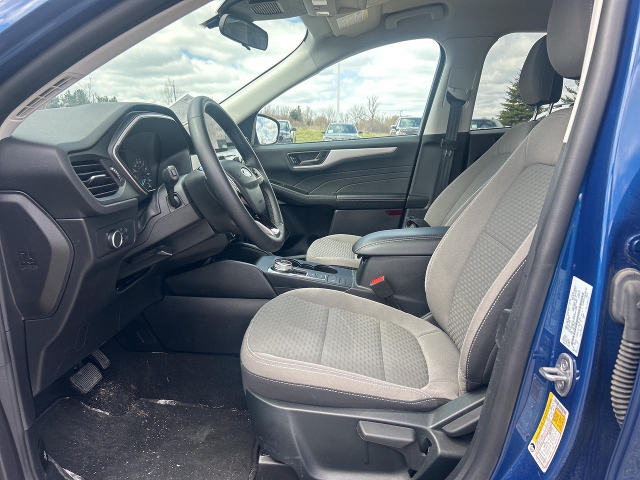 2022 Ford Escape SE AWD   Nav.   Heated Seats & Steering Wheel Photo