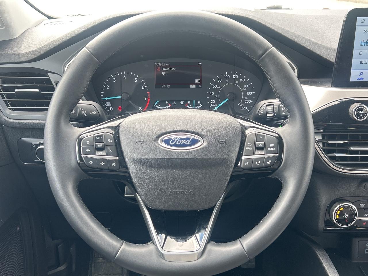 2022 Ford Escape SE AWD   Nav.   Heated Seats & Steering Wheel Photo