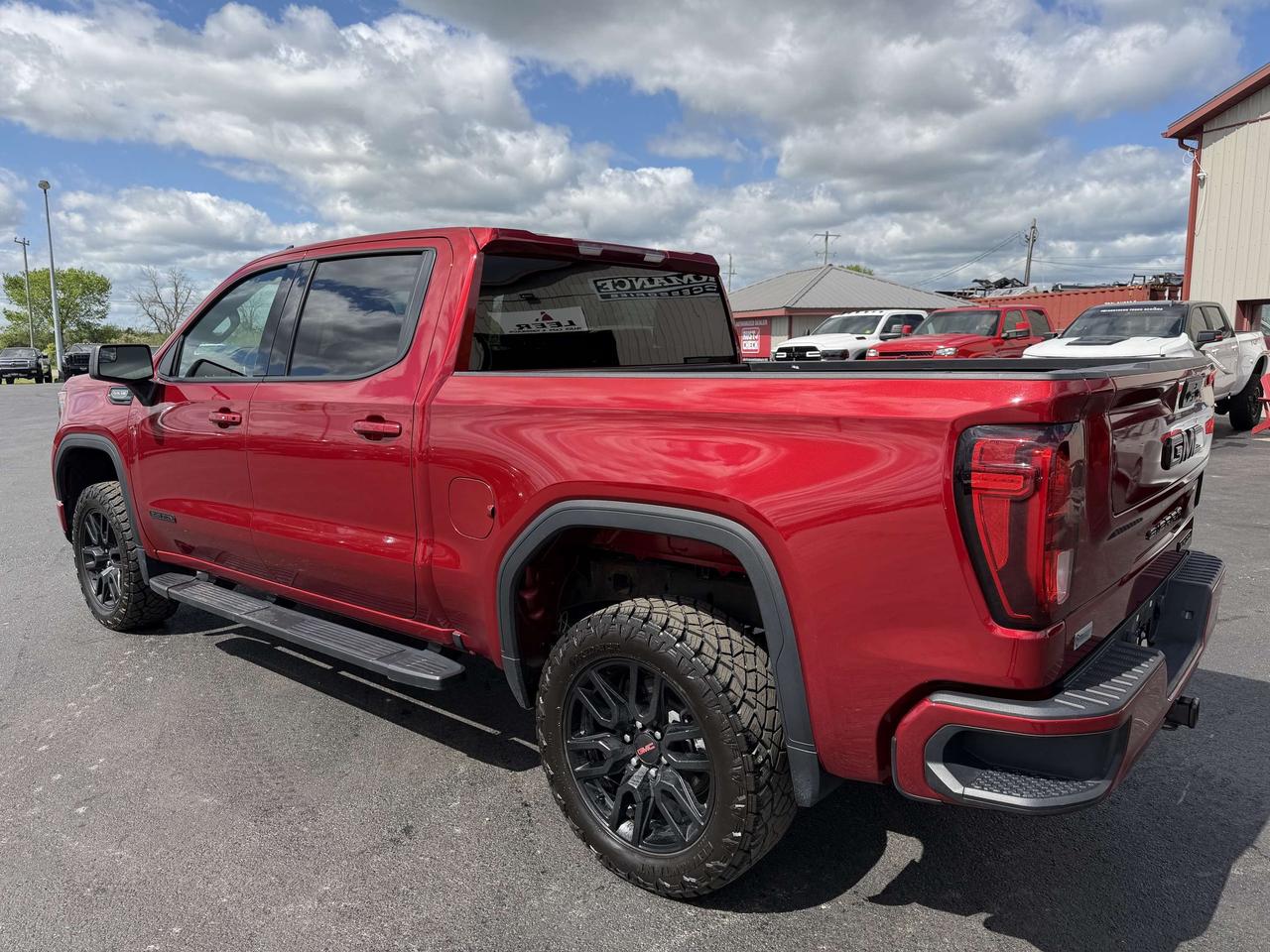 2023 GMC Sierra 1500 4WD Crew Cab 147  Elevation Photo4