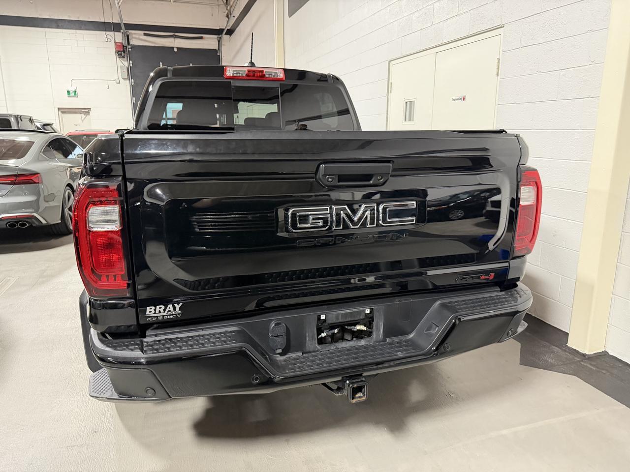 2023 GMC Canyon 2.7T AT4 4X4 CLEAN CARFAX 1 OWNER CERTIFIED Photo