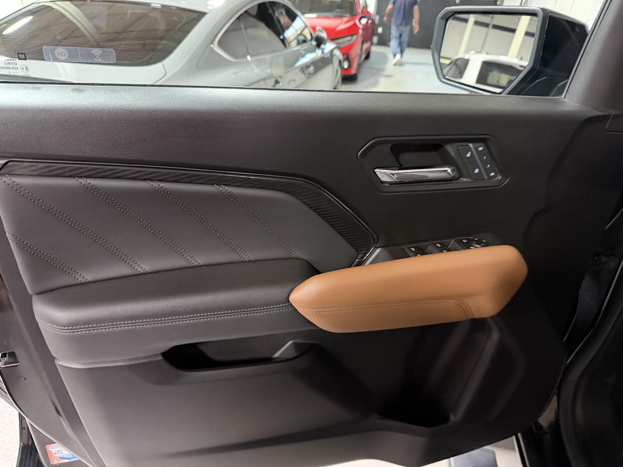 2023 GMC Canyon 2.7T AT4 4X4 CLEAN CARFAX 1 OWNER CERTIFIED Photo