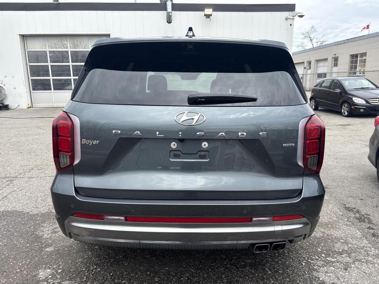 2025 Hyundai PALISADE Ultimate Calligraphy w/2 Sets Of Tires Photo2