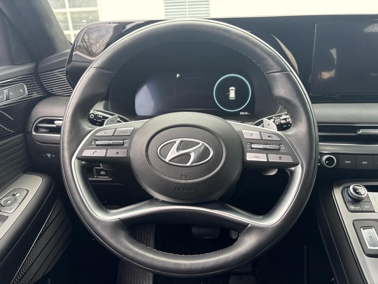 2025 Hyundai PALISADE Ultimate Calligraphy w/2 Sets Of Tires Photo