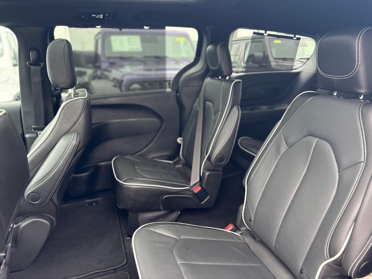 2024 Chrysler Pacifica Limited All-Wheel Drive Passenger Van Photo