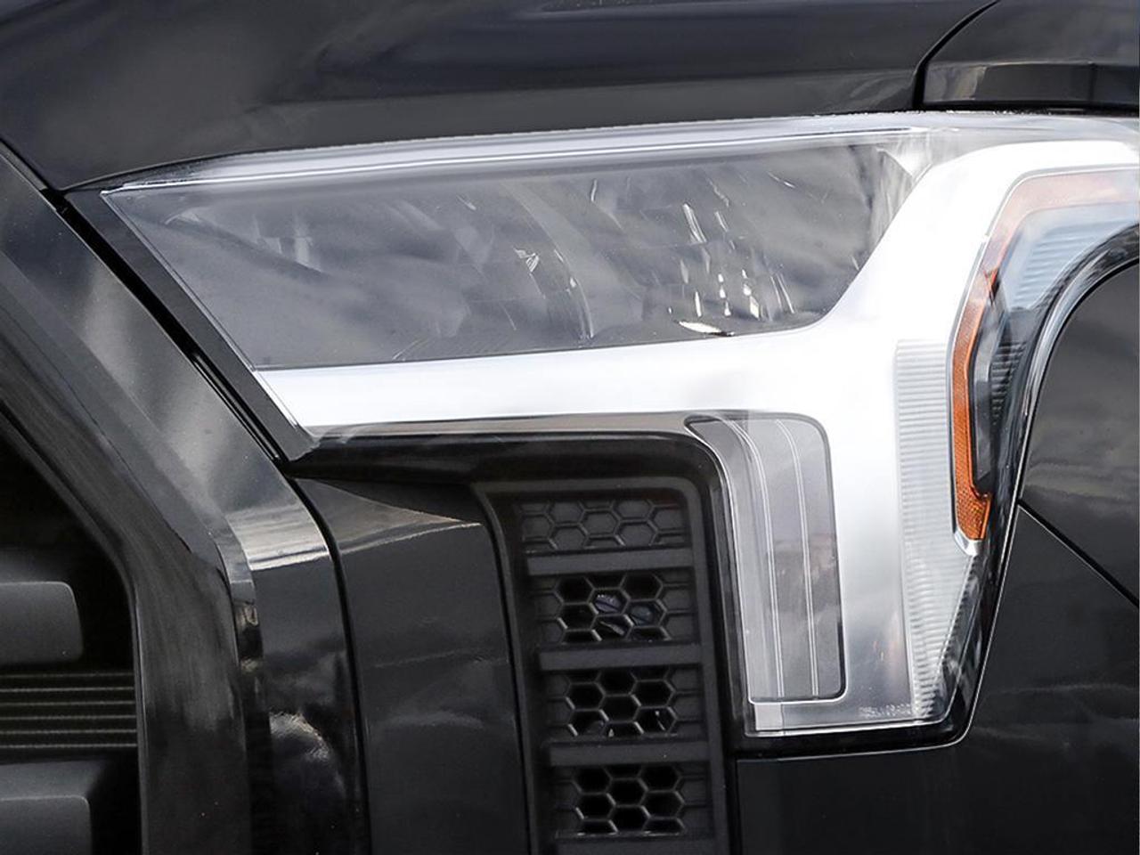 2026 Toyota Tundra 4x4 Crewmax SR Photo