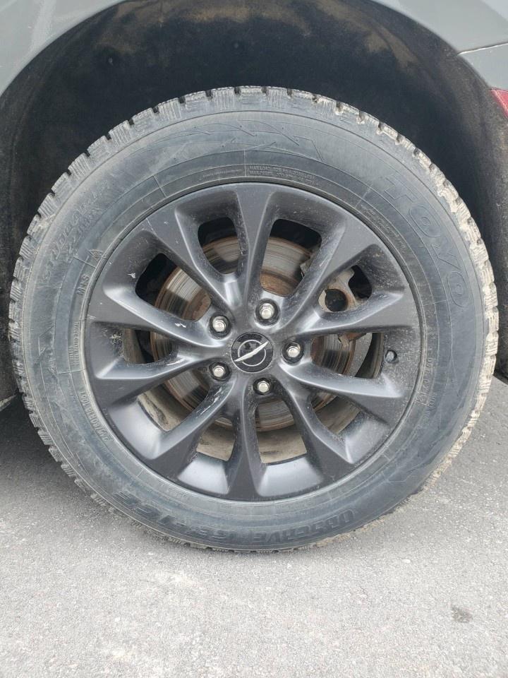 2022 Chrysler Pacifica Touring AWD Photo