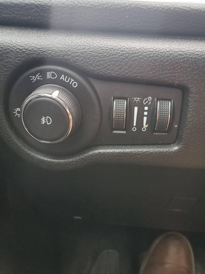 2022 Chrysler Pacifica Touring AWD Photo