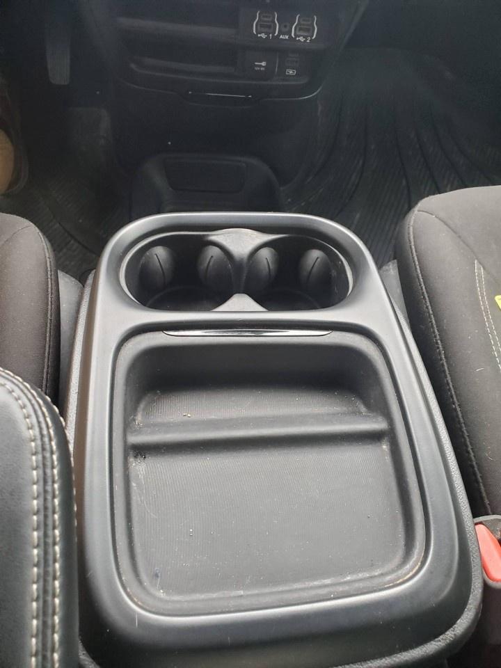 2022 Chrysler Pacifica Touring AWD Photo