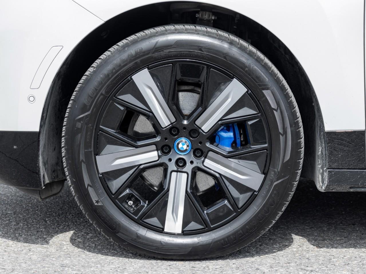 2023 BMW iX xDrive40 4dr All-Wheel Drive Sports Activity Vehicle Photo