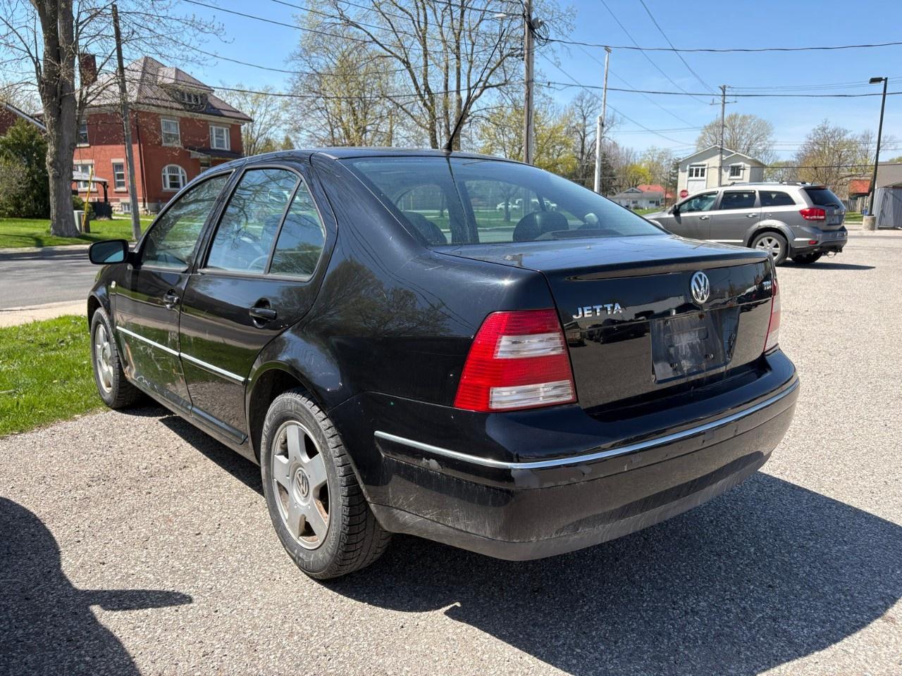 2005 Volkswagen Jetta Sedan  Photo