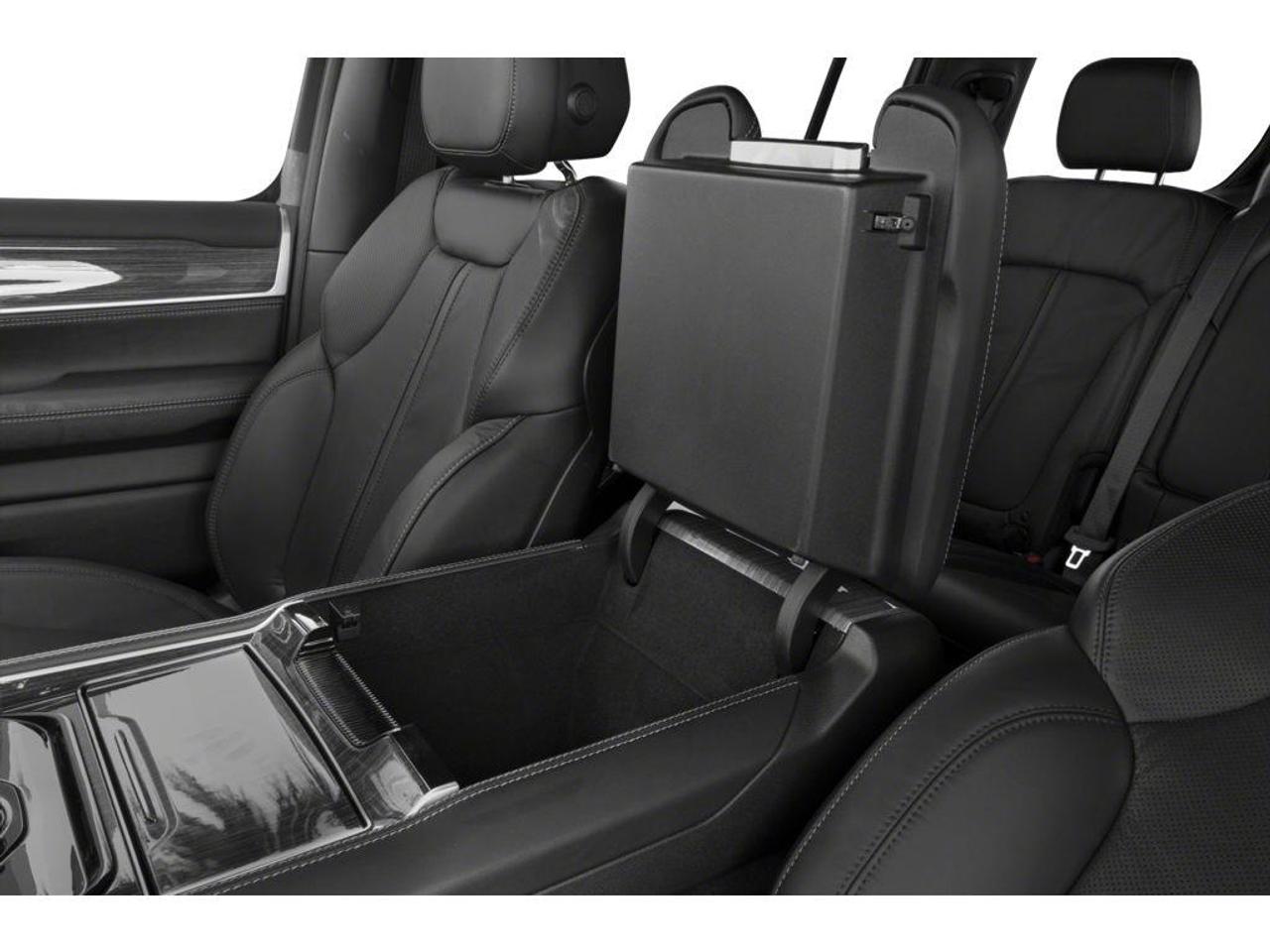 2022 Jeep Wagoneer Series III 4dr 4x4 Photo