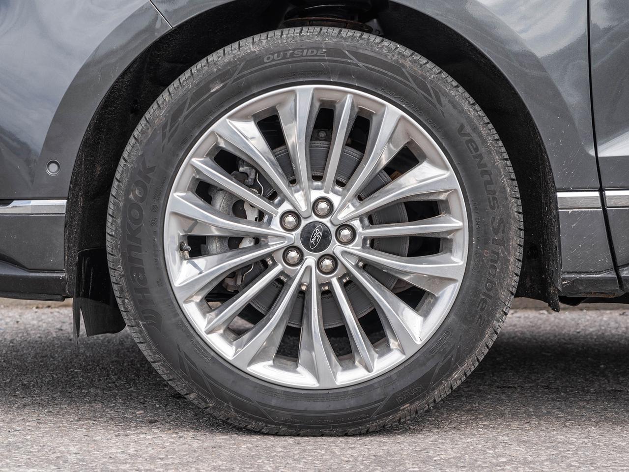 2020 Ford Edge Titanium AWD  ROOF  NAVI  LEATHER SEATS Photo3
