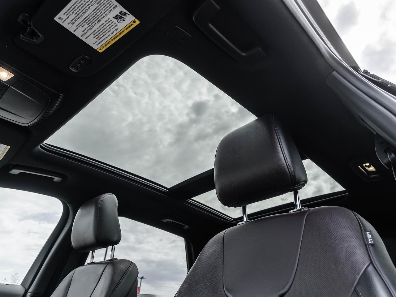 2020 Ford Edge Titanium AWD  ROOF  NAVI  LEATHER SEATS Photo