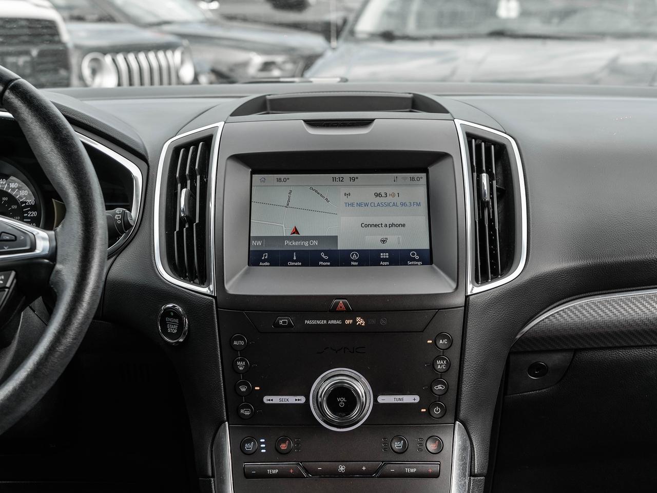 2020 Ford Edge Titanium AWD  ROOF  NAVI  LEATHER SEATS Photo