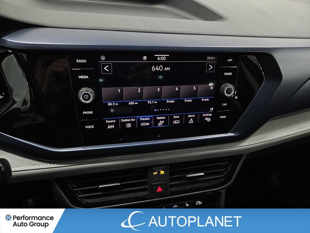 2024 Volkswagen Taos Comfortline, Heated Seats, Pano Roof, Bluetooth! Photo