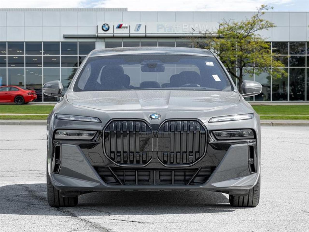 2026 BMW 760 i xDrive 4dr All-Wheel Drive Sedan Photo2