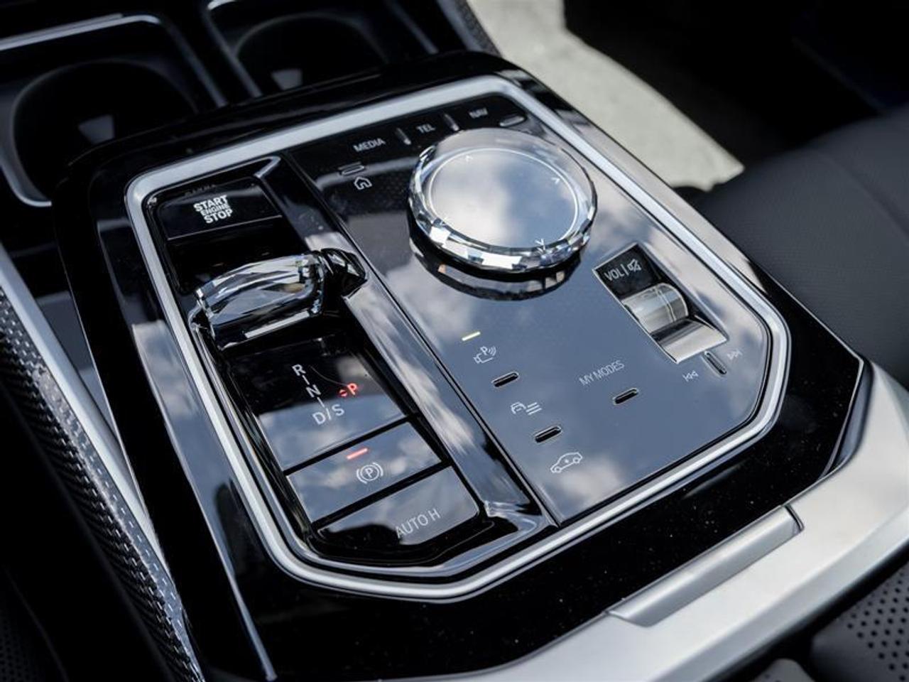 2026 BMW 760 i xDrive 4dr All-Wheel Drive Sedan Photo