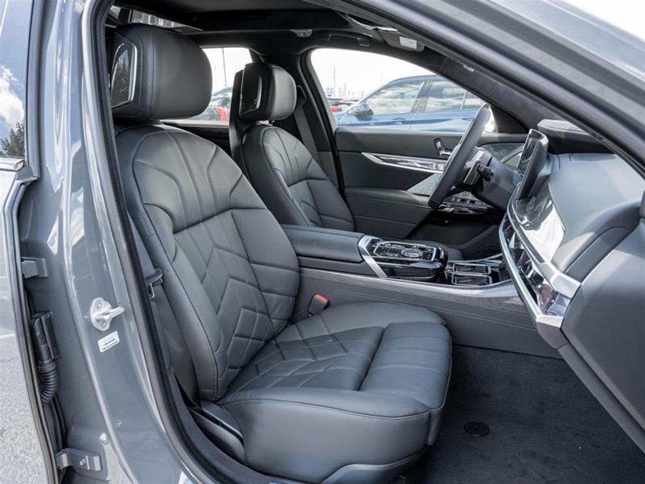 2026 BMW 760 i xDrive 4dr All-Wheel Drive Sedan Photo