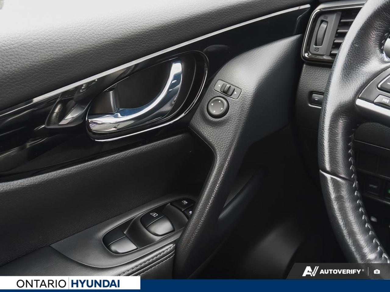 2020 Nissan Qashqai SV (CVT) 4dr Front-Wheel Drive Photo