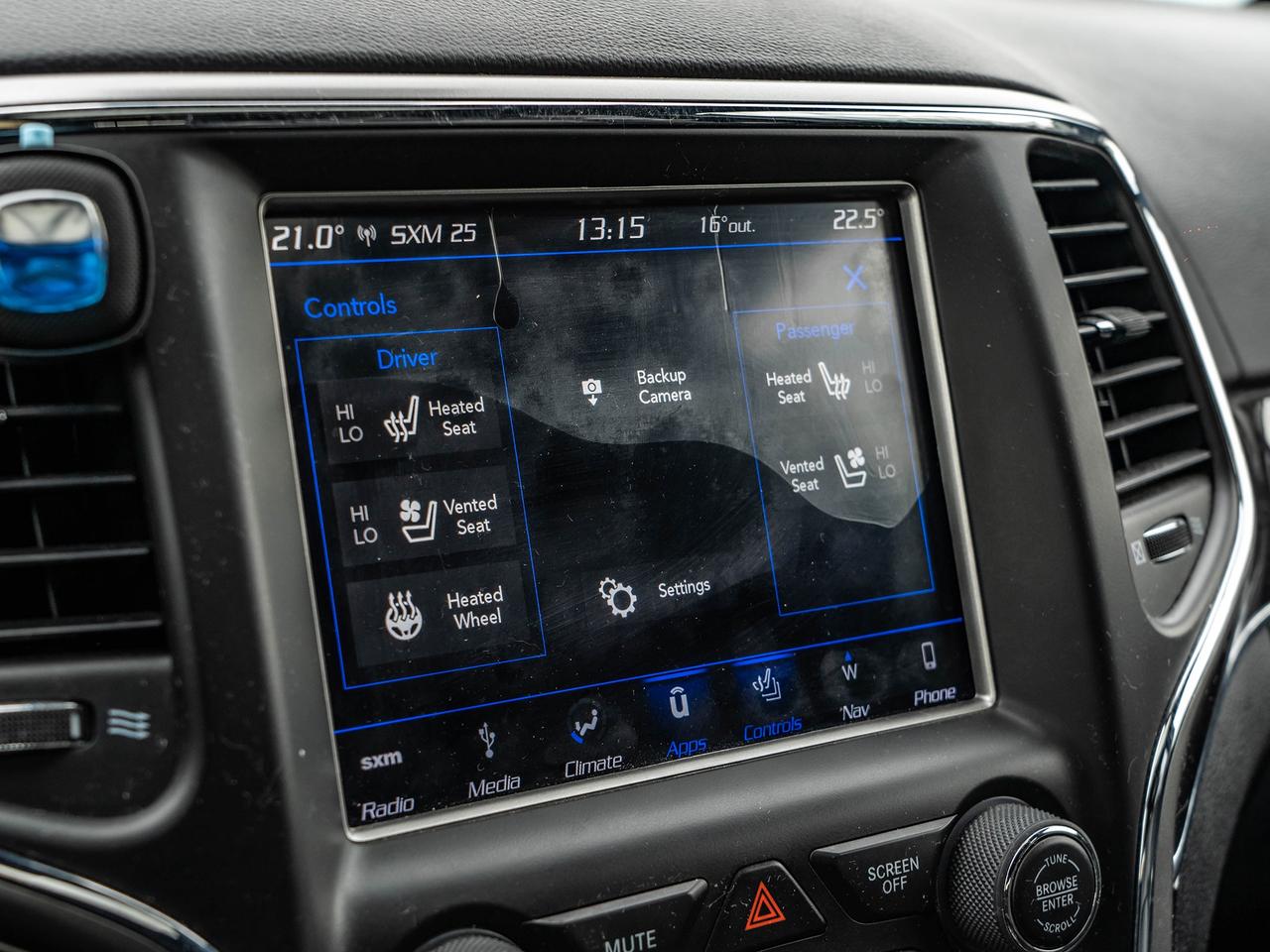 2018 Jeep Grand Cherokee Overland 4x4  ROOF  NAVI  LEATHER SEATS  LOW KMS Photo