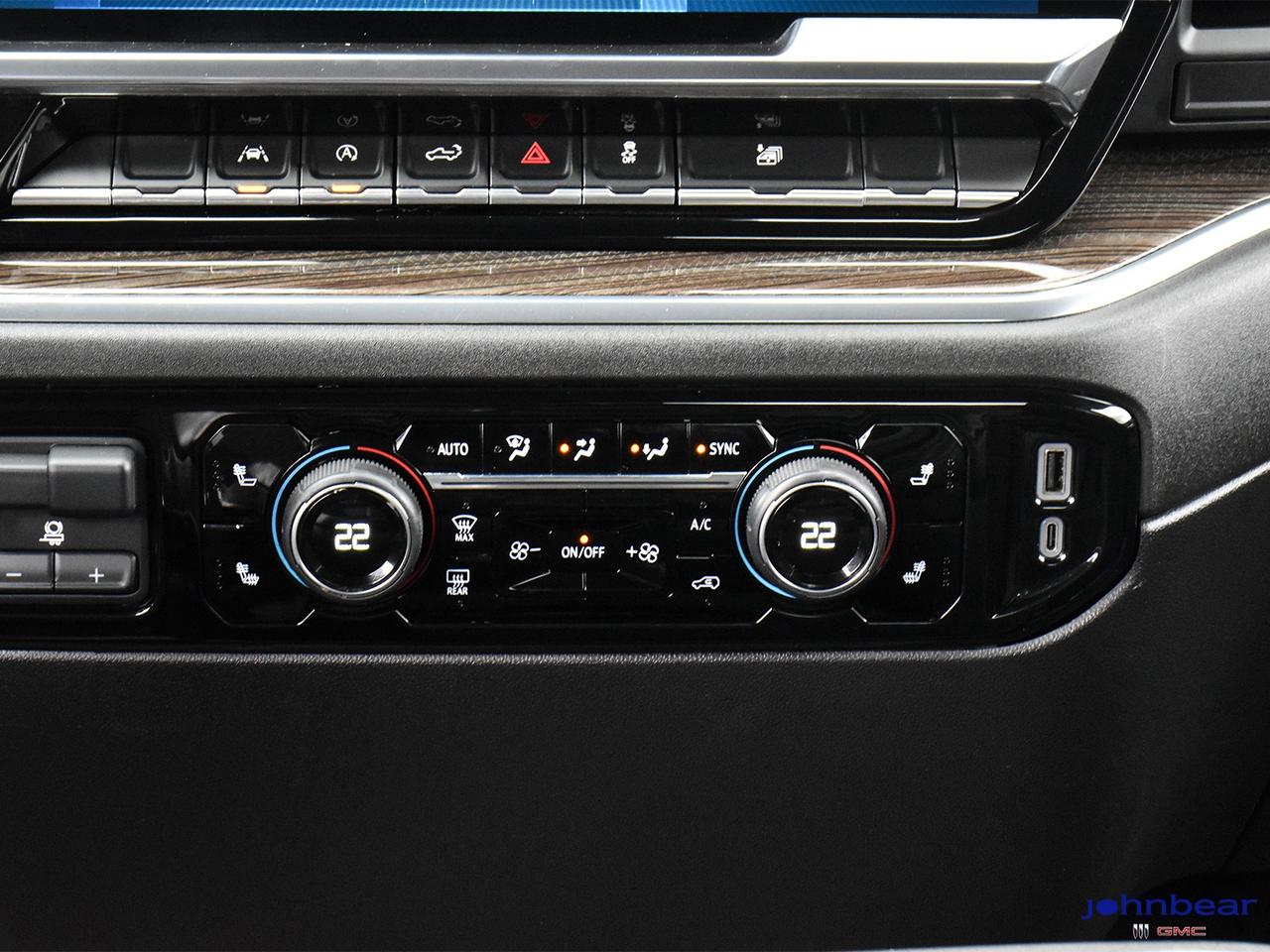 2024 Chevrolet Silverado 1500 *REMOTE START*, *NAVIGATION*, *BACK-UP CAMERA*, *N Photo