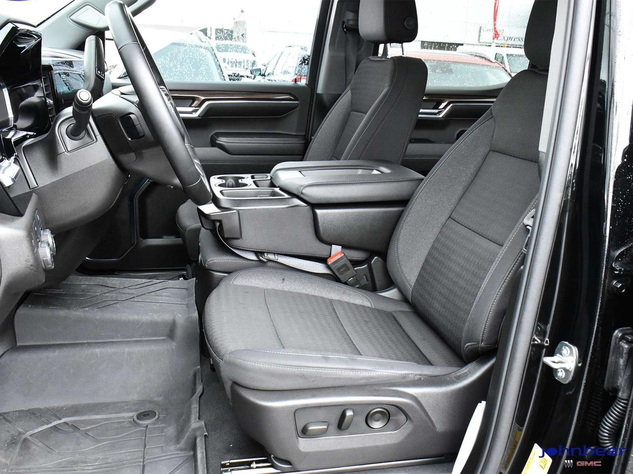 2024 Chevrolet Silverado 1500 RST Photo
