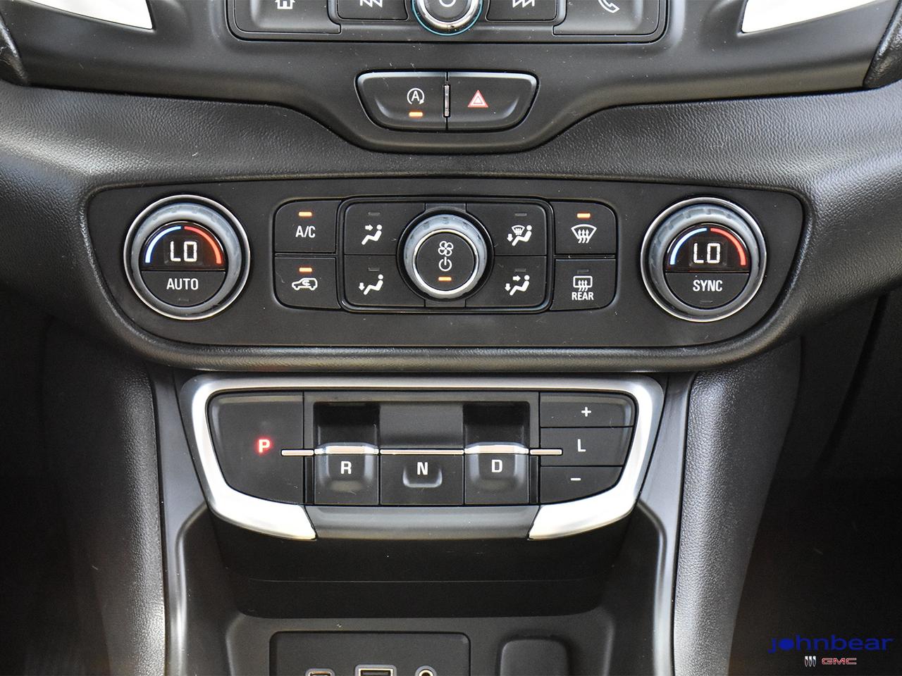 2022 GMC Terrain SLE Photo