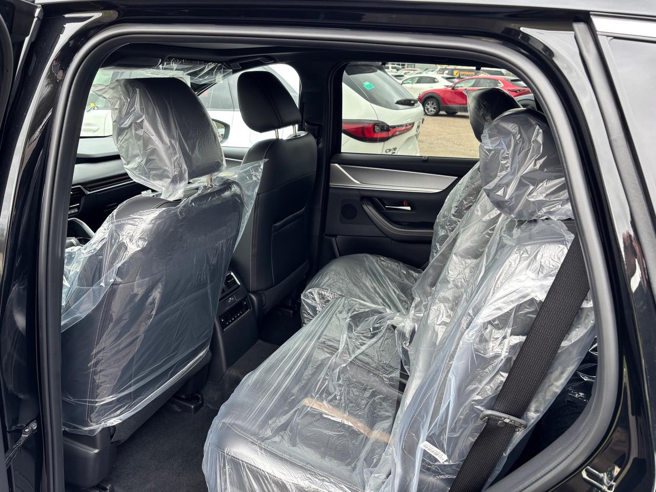 2026 Mazda CX-90 PHEV GT 4dr i-ACTIV All-Wheel Drive Sport Utility Photo4