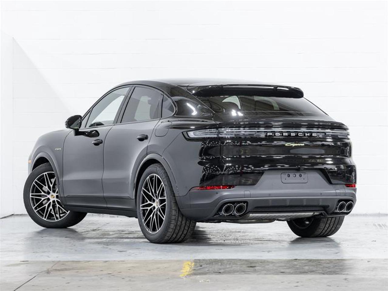 2026 Porsche Cayenne  Photo4