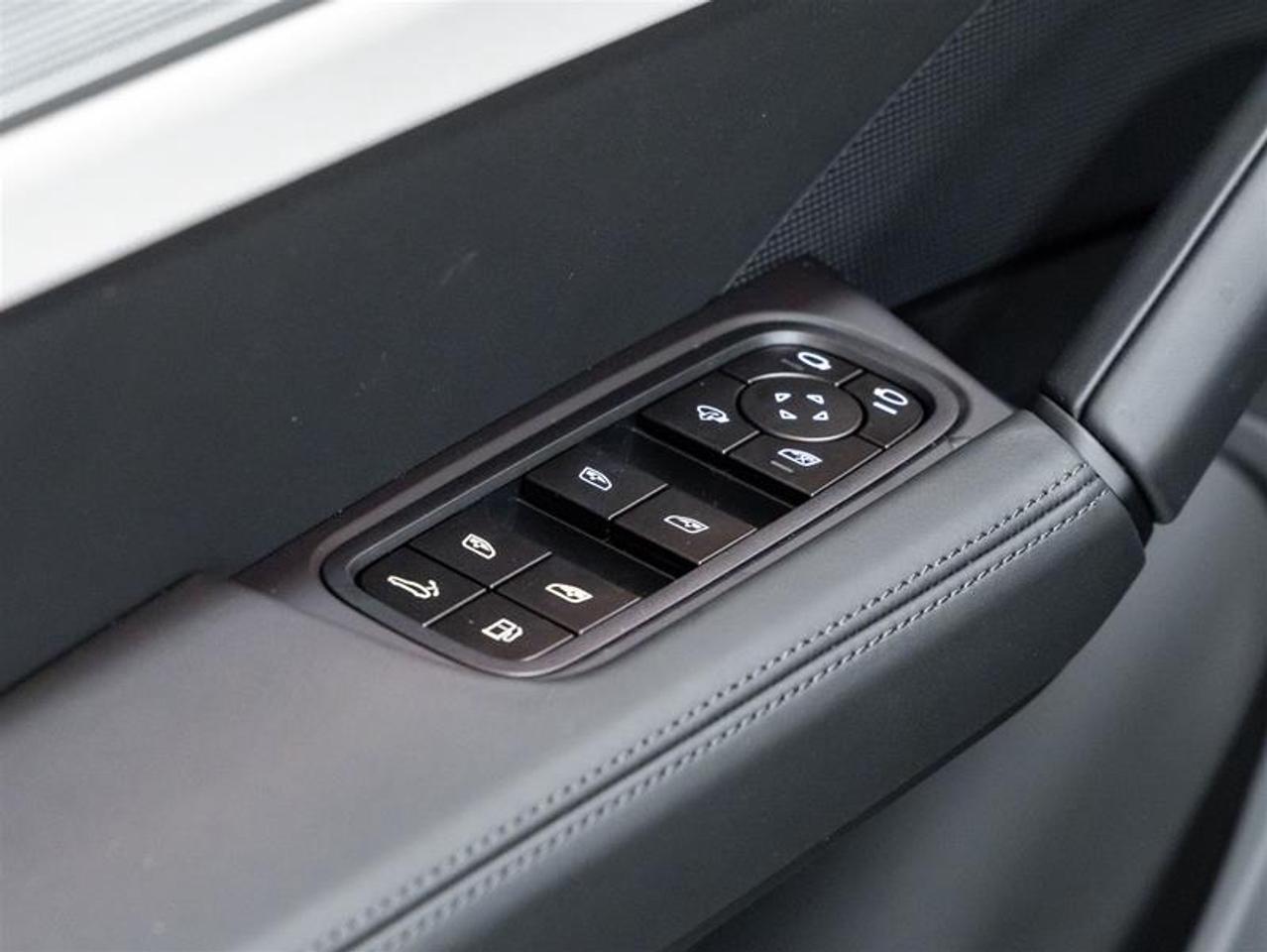 2026 Porsche Cayenne  Photo