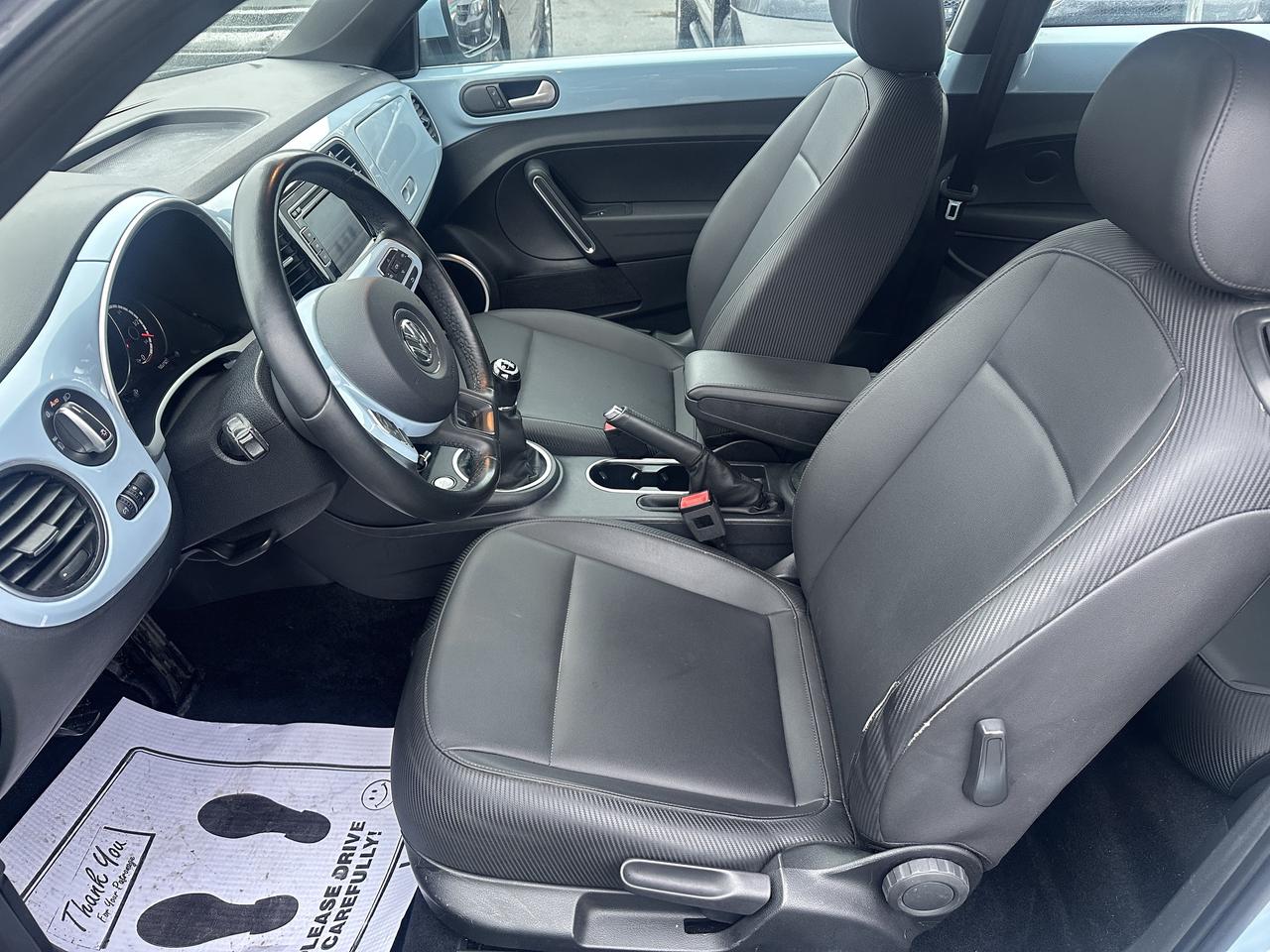 2015 Volkswagen Beetle Coupe Comfortline*MANUAL*ONE OWNER*SUNROOF/LEATHERETTE* Photo