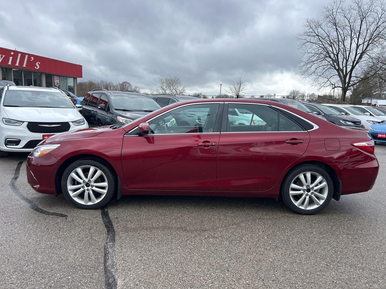 2016 Toyota Camry XSE, POWER SEATS, BACK UP CAMERA, HEATED CLOTH! Photo2