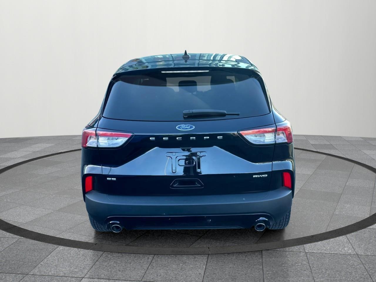2022 Ford Escape SE 4dr All-Wheel Drive Photo