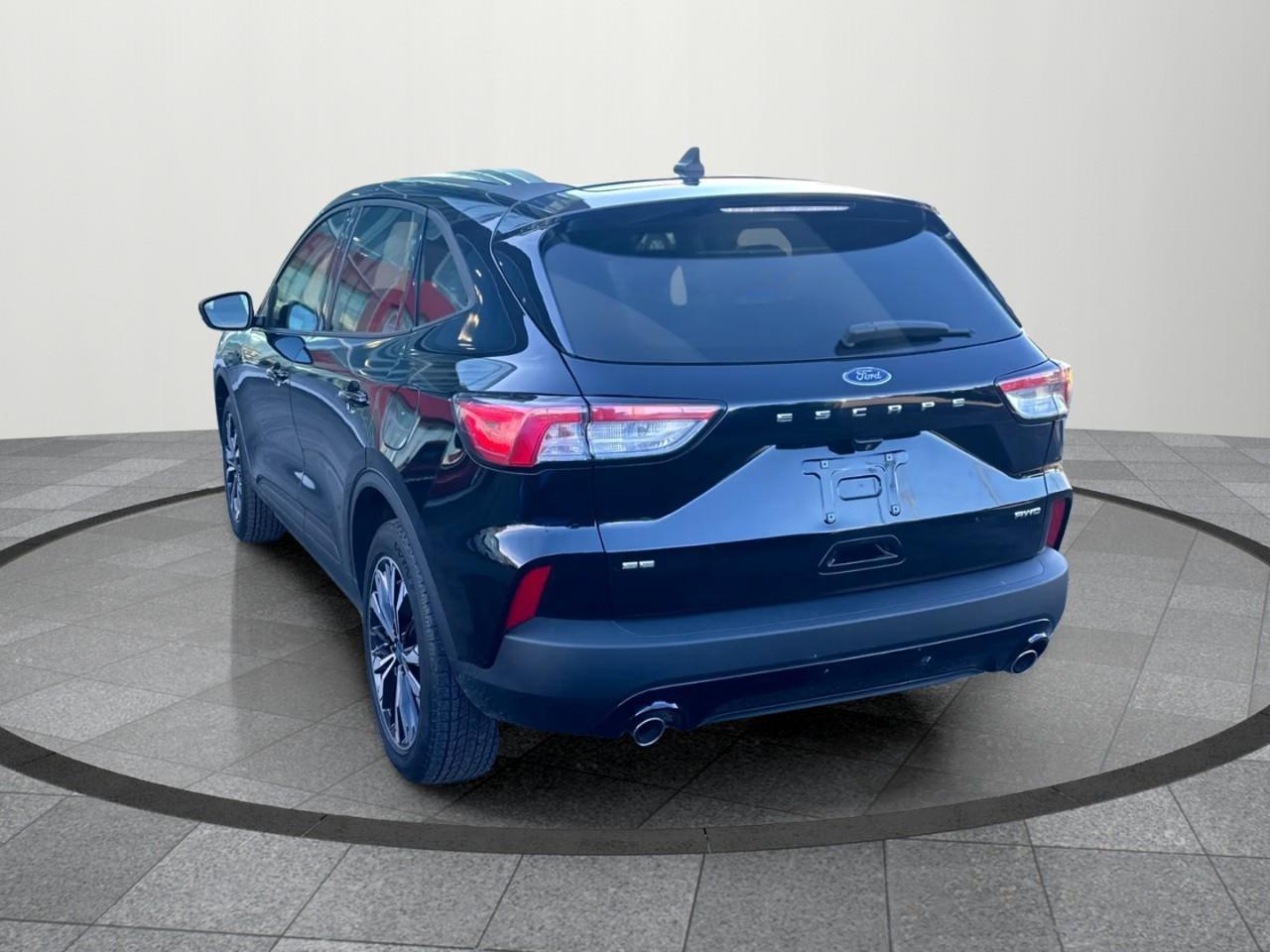 2022 Ford Escape SE 4dr All-Wheel Drive Photo