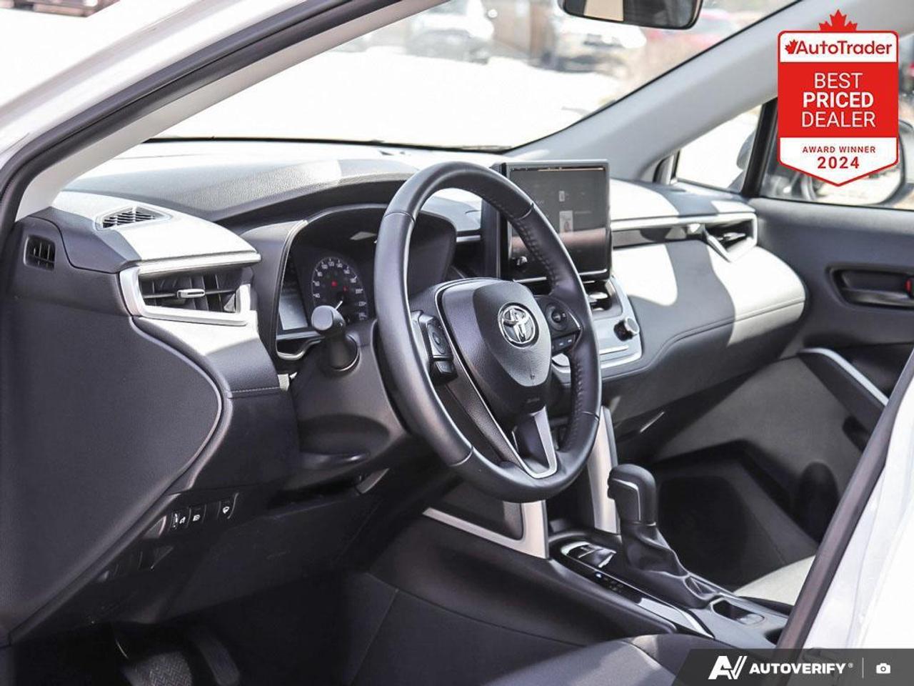 2025 Toyota Corolla Cross LE 4dr All-Wheel Drive Photo