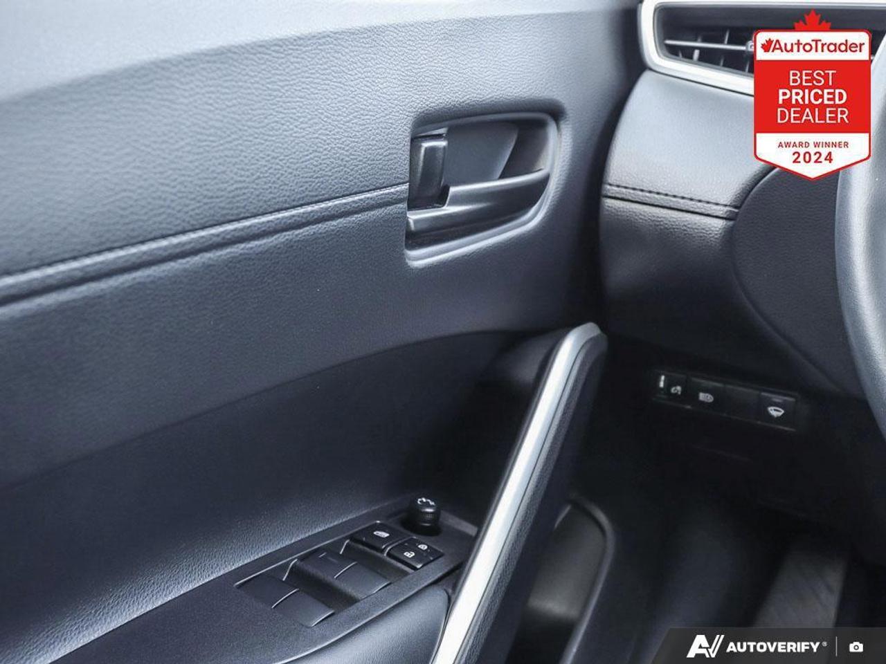 2025 Toyota Corolla Cross LE 4dr All-Wheel Drive Photo