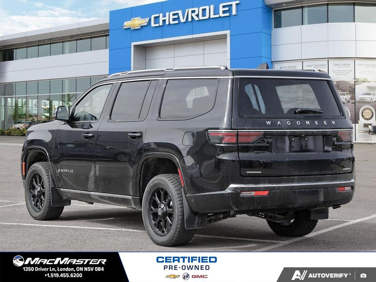 2023 Jeep Wagoneer Series III 4dr 4x4 Photo3