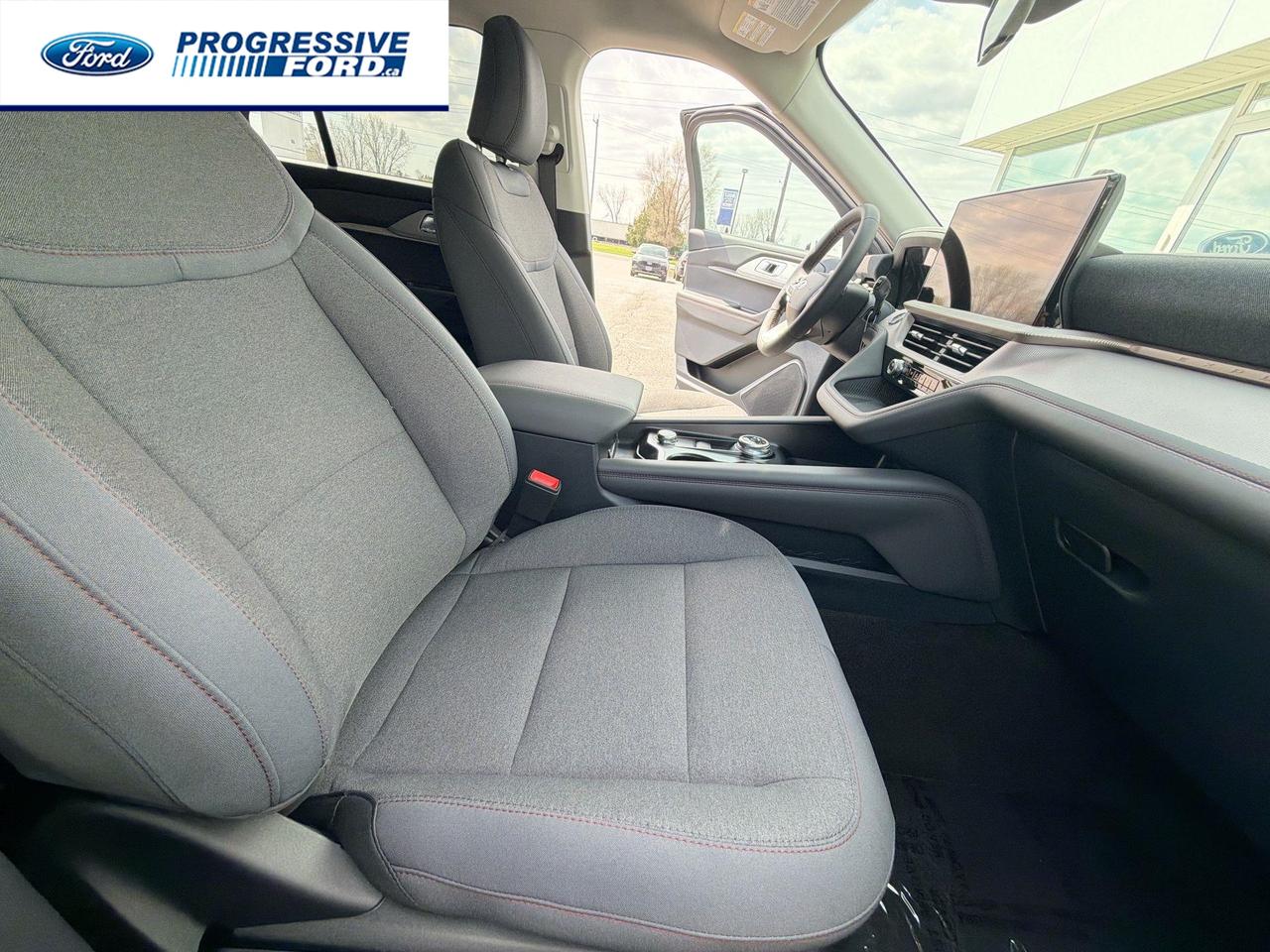 2026 Ford Explorer Active 4dr 4x4 Photo
