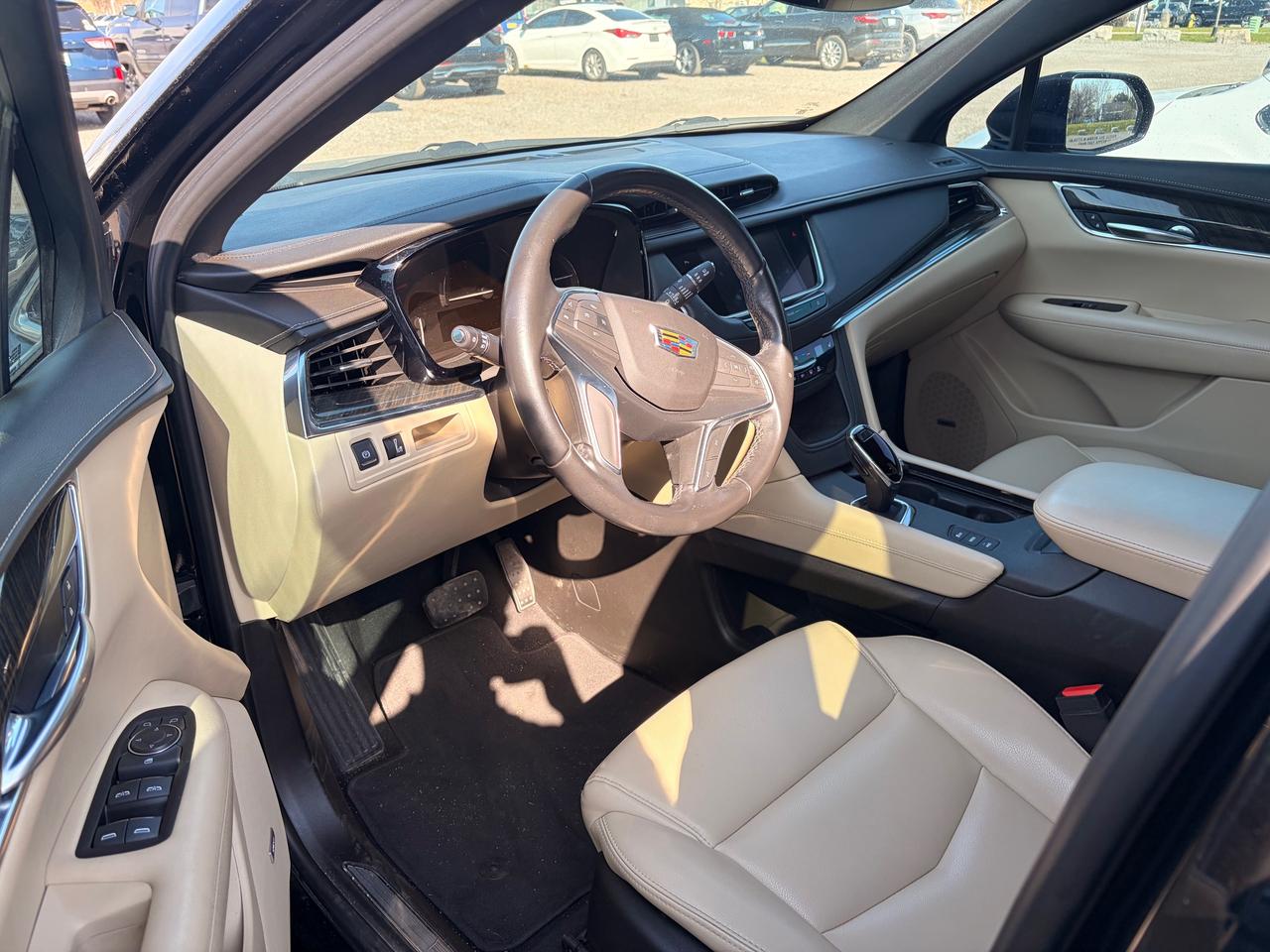 2018 Cadillac XT5 Base 4dr All-Wheel Drive Photo4