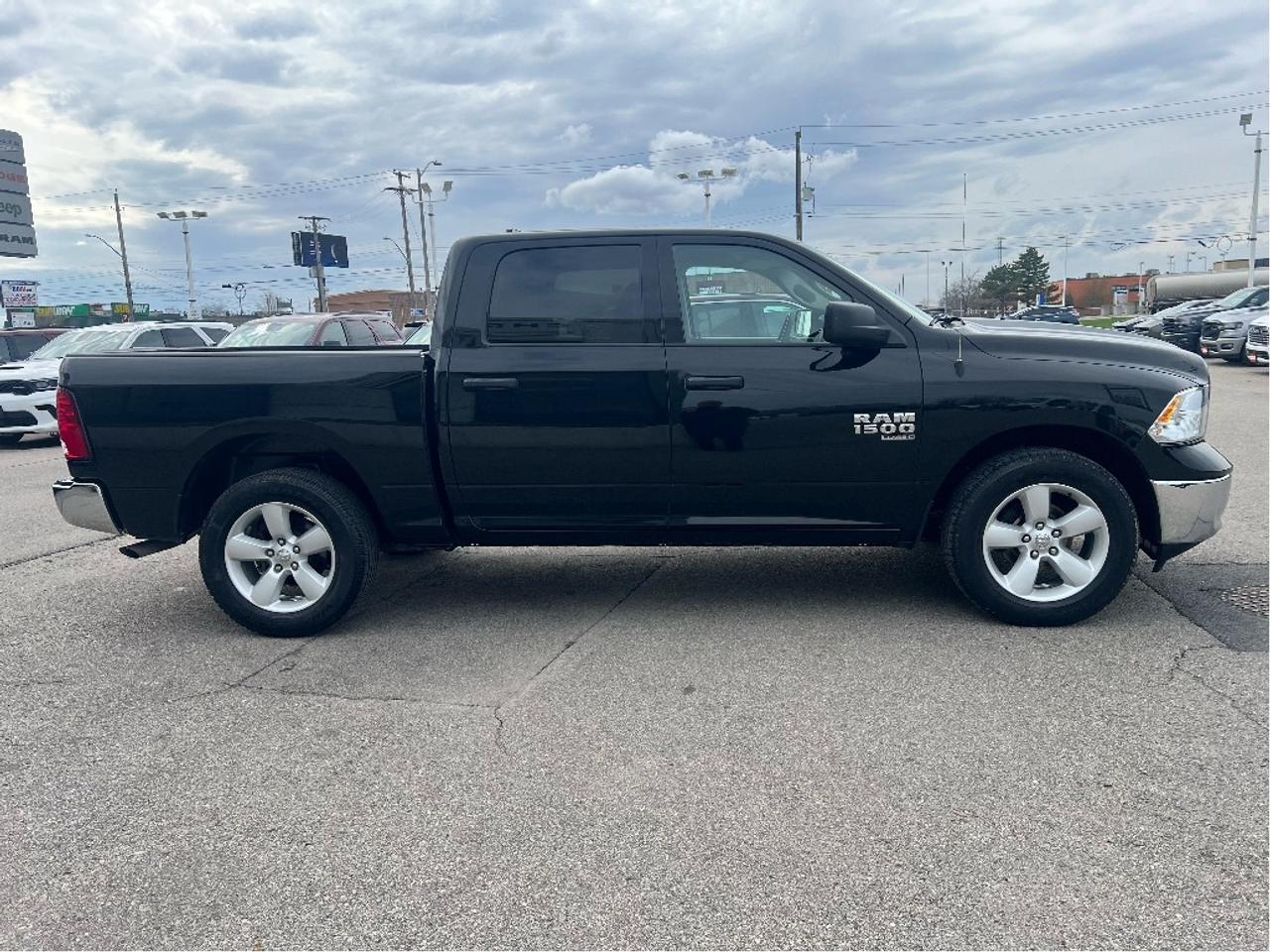 2023 RAM 1500 Classic SLT 4x4 Crew Cab 5'7  Box Photo4
