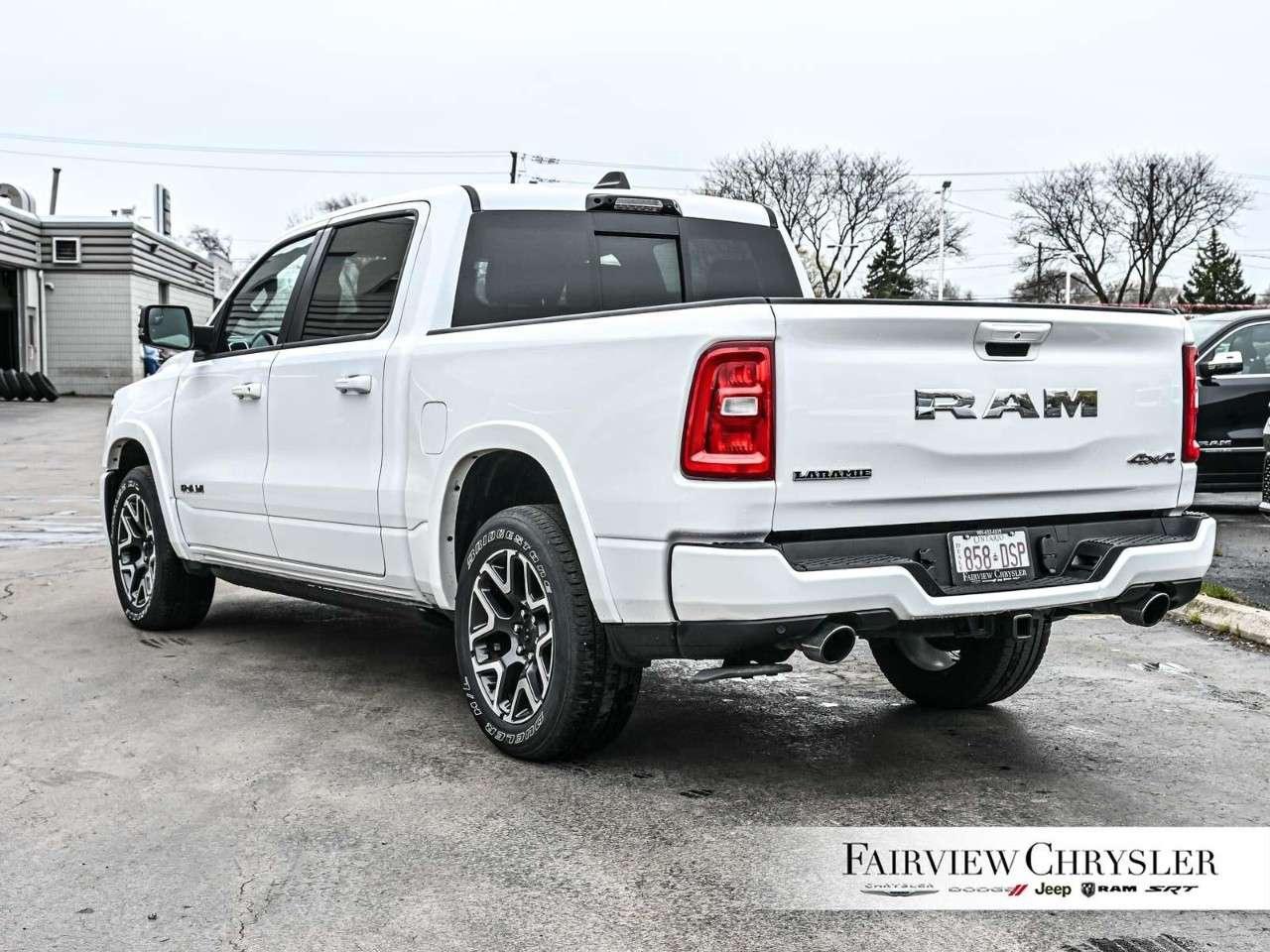 2025 RAM 1500 Laramie 4x4 Crew Cab 5'7 Box SPORT   LEVEL 2   DUAL PANO ROOF   TECH PKG   PWR BOARDS   CARPLAY Photo3
