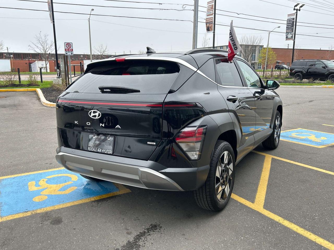2025 Hyundai KONA CERTIFIED PRE-OWNED   Preferred AWD w-Trend Photo4