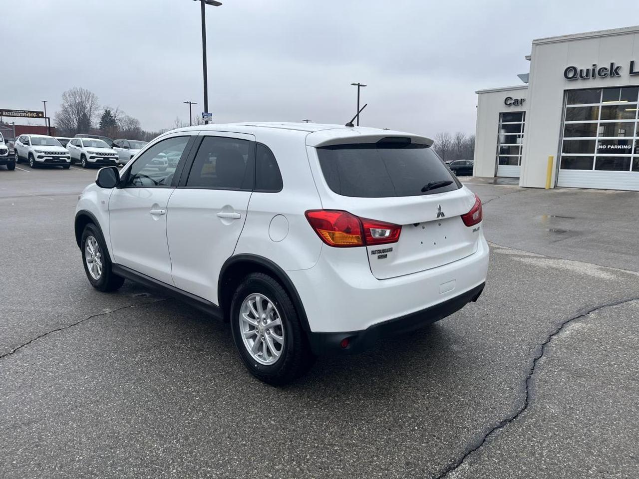 2016 Mitsubishi RVR AWD 4dr CVT SE Photo4